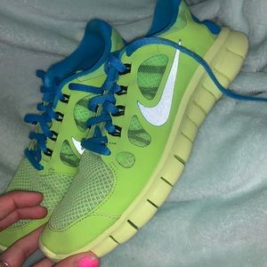 NIKE Sneakers